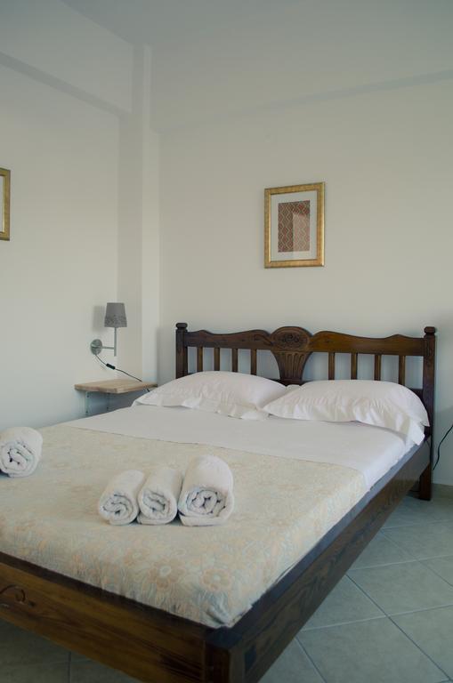 Апартаменты Georgias House Скирос Номер фото